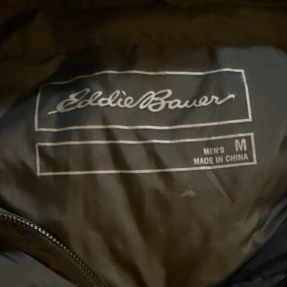 Eddie Bauer Men's black Hooded lightweight Puffer Jacket - Picture 3 of 4